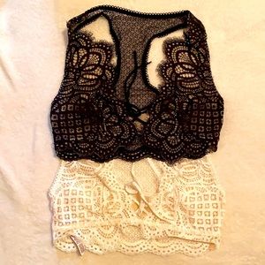Victoria’s Secret black and white bralette XS